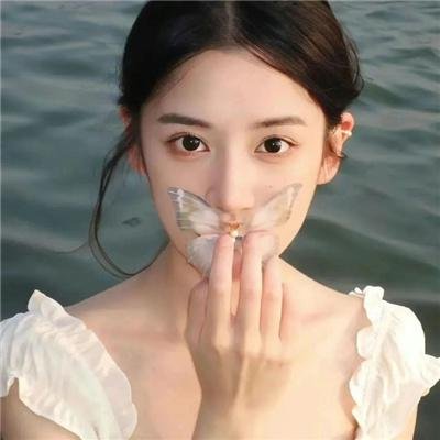 一袭青衣处女心
